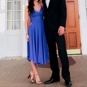 Lulu’s Troulos Lace-Up Midi Dress